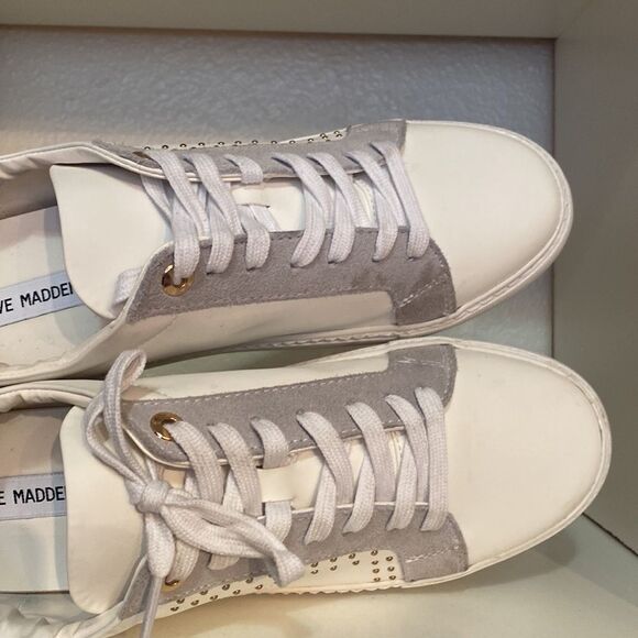 Steve Madden Bianka Sneakers Womens 10M White Studded Streetwear Minimalist - Picture 10 of 14